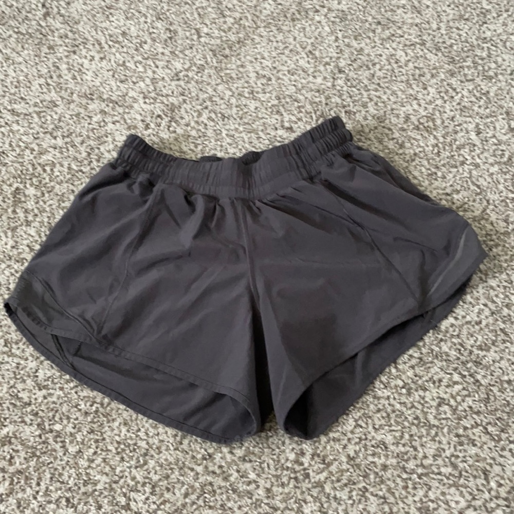 Lululemon Hotty Hot short 4”